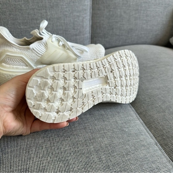 Adidas Ultra Boost 19 Sneakers Shoes Triple White Lace Up Slip On Size 7 Men’s - Picture 7 of 10